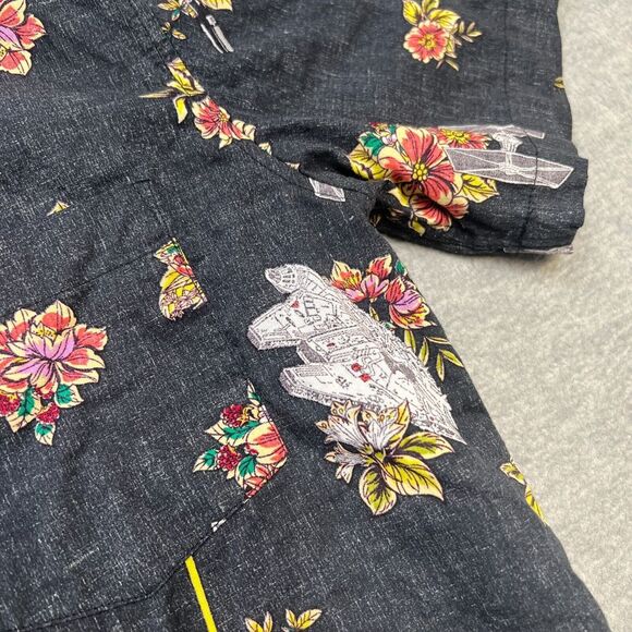 Star Wars Shirt Mens‎ Small Black Hawaiian Floral Stormtrooper Falcon X-Wing AOP - Picture 9 of 10